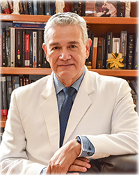 Dr. Gabriel Riquer Trujillo