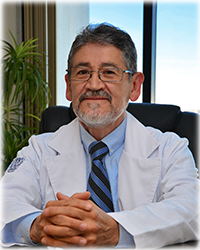 Dr. Luis Esteban Monzalvo Flores